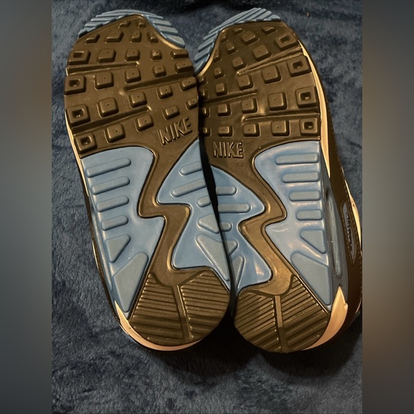 Nike Air Max Sneakers in Black, White, and Blue - Picture 8 of 11